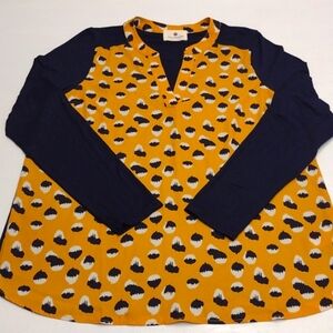 Betsey's Boutique Shop, top women size M Long sleeve. Yellow and navy blue.